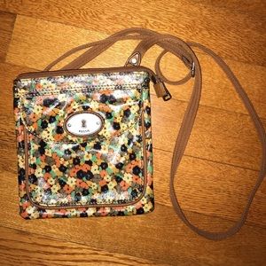 FOSSIL PURSE AND MATCHING MAKE UP BAG!!!!
